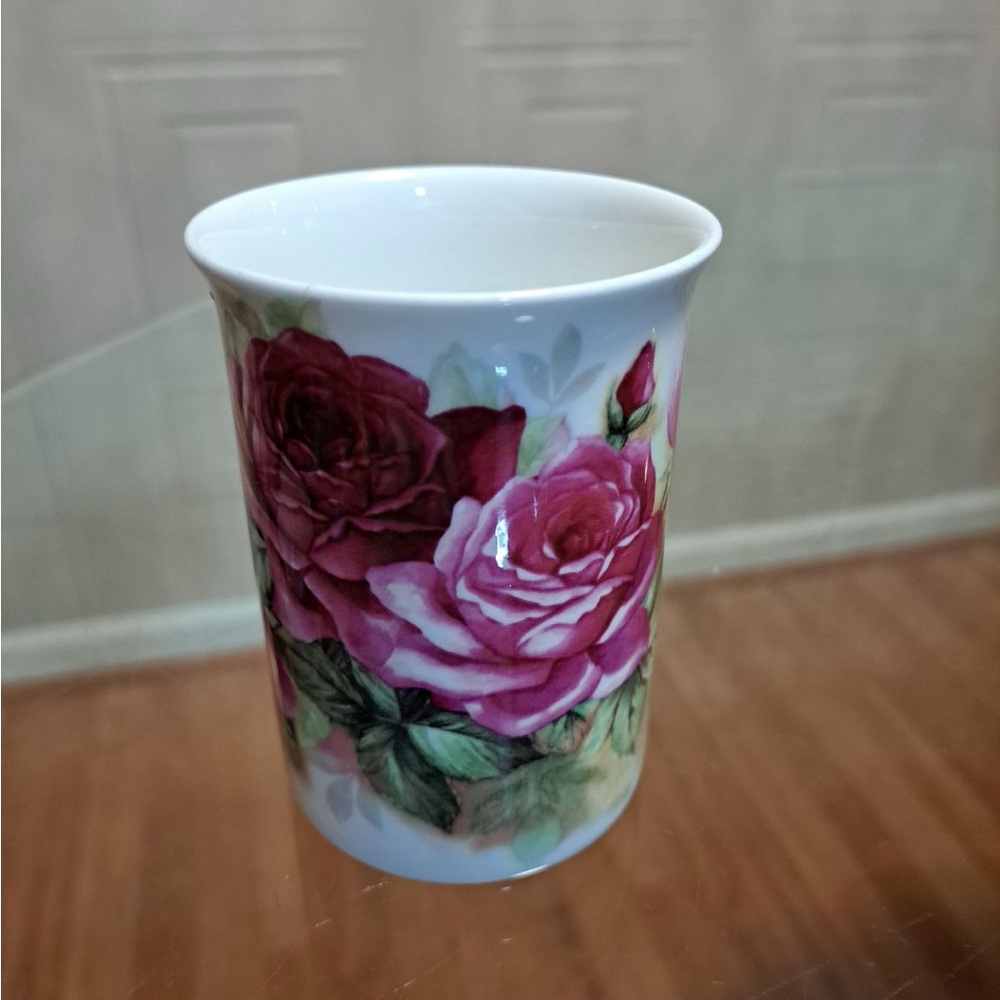 Brand New Beutiful Multicolor Floral Stechcol Mug .